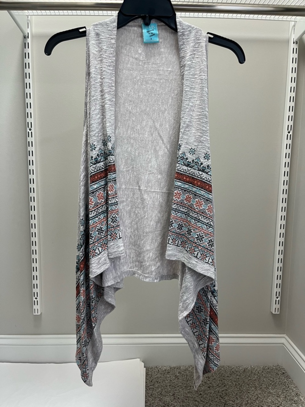 h.i.p. light gray knit sleeveless open vest